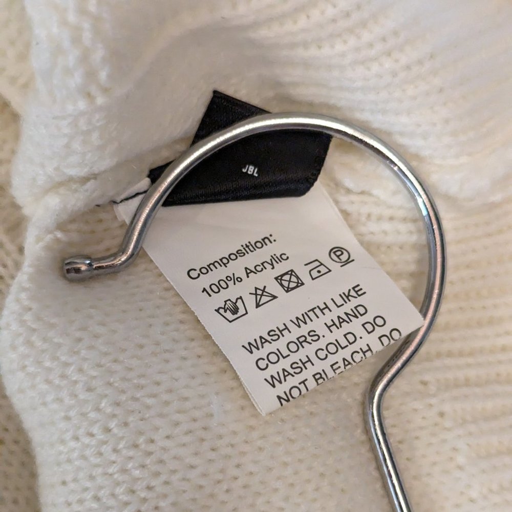 CLEARANCE SALE!! Shein Sweater - Size XS 💜 - Picture 7 of 9